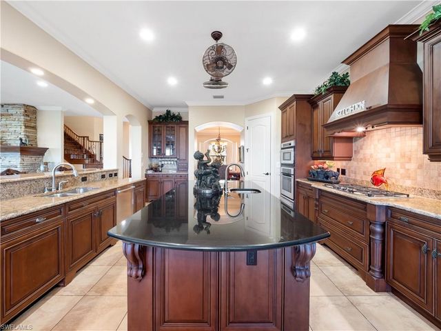 848 W Cape Estates CIR, Cape Coral, FL 33993