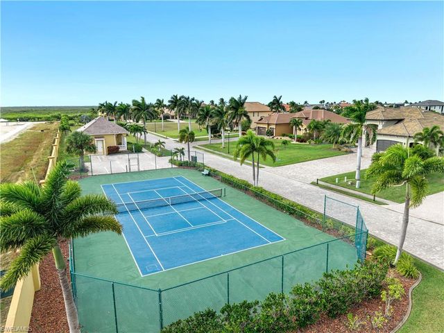 848 W Cape Estates CIR, Cape Coral, FL 33993