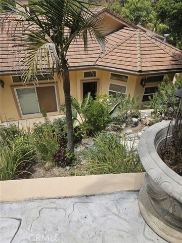 3946 Knobhill Drive, Sherman Oaks, CA 91423