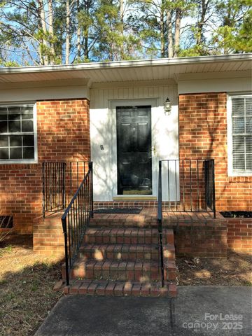 818 Ferndale Drive, Statesville, NC 28677