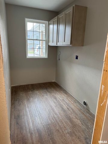 102 TOWNHOUSE Drive, Cambria, IL 62915