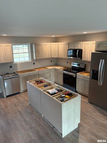 102 TOWNHOUSE Drive, Cambria, IL 62915