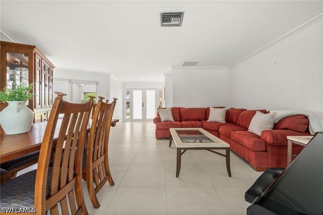 421 Palm River BLVD, Naples, FL 34110