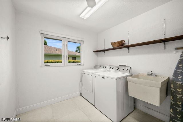 421 Palm River BLVD, Naples, FL 34110