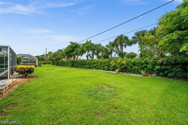 421 Palm River BLVD, Naples, FL 34110