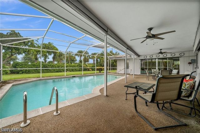 421 Palm River BLVD, Naples, FL 34110