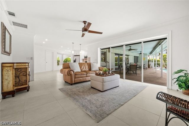 421 Palm River BLVD, Naples, FL 34110