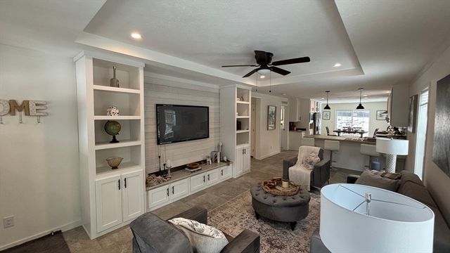 6 Berry Farms Road 6, Sturbridge, MA 01566