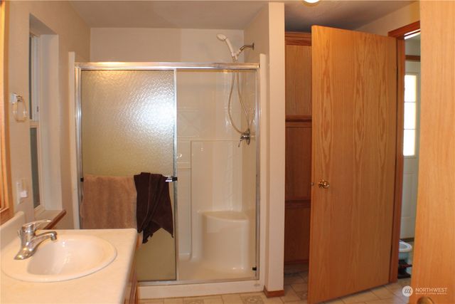 110 Bartroff Road, Oroville, WA 98844