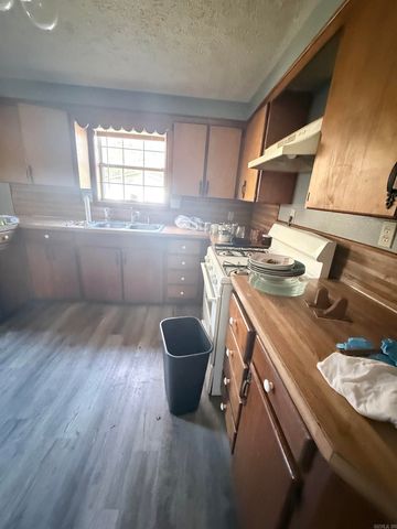 421 N Magnolia street, Perryville, AR 72126