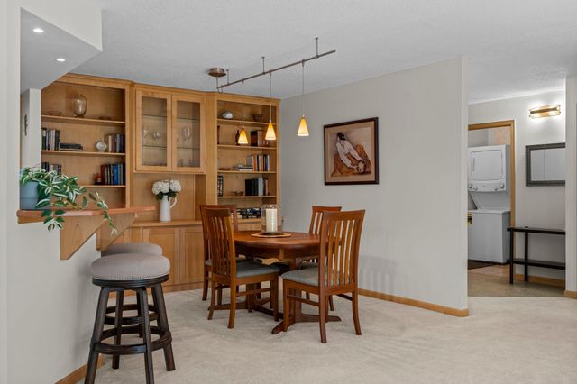 2885 Knox Avenue S 605, Minneapolis, MN 55408