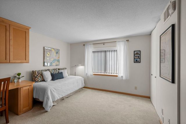 2885 Knox Avenue S 605, Minneapolis, MN 55408