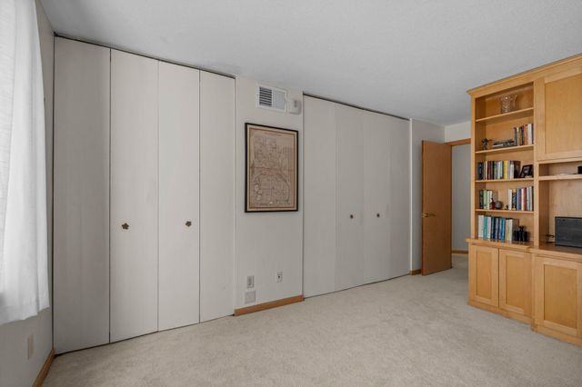 2885 Knox Avenue S 605, Minneapolis, MN 55408