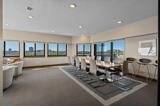 2885 Knox Avenue S 605, Minneapolis, MN 55408