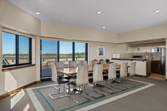 2885 Knox Avenue S 605, Minneapolis, MN 55408