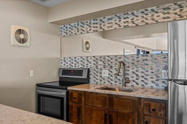 2885 Knox Avenue S 605, Minneapolis, MN 55408