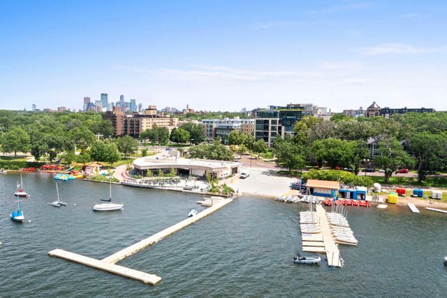 2885 Knox Avenue S 605, Minneapolis, MN 55408