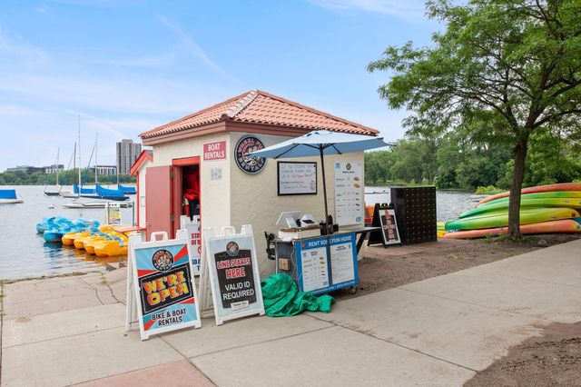 2885 Knox Avenue S 605, Minneapolis, MN 55408