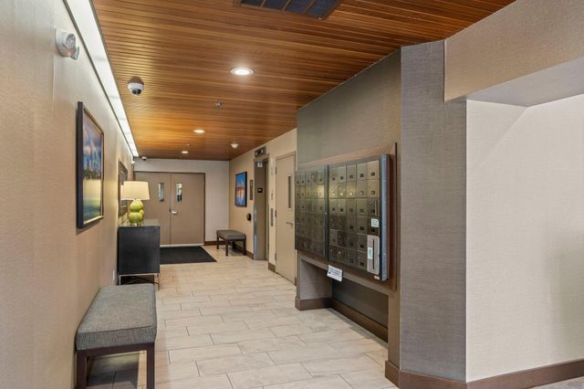 2885 Knox Avenue S 605, Minneapolis, MN 55408