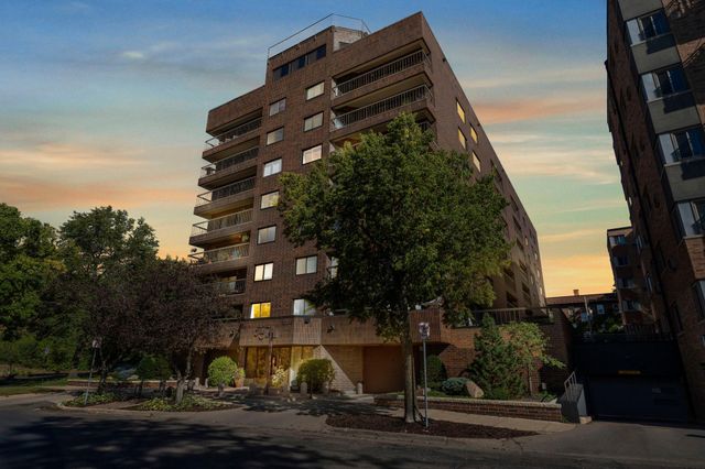 2885 Knox Avenue S 605, Minneapolis, MN 55408