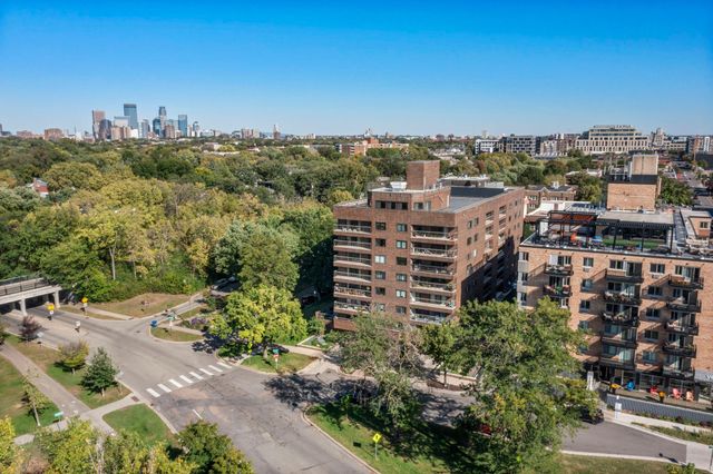 2885 Knox Avenue S 605, Minneapolis, MN 55408