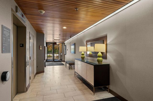 2885 Knox Avenue S 605, Minneapolis, MN 55408