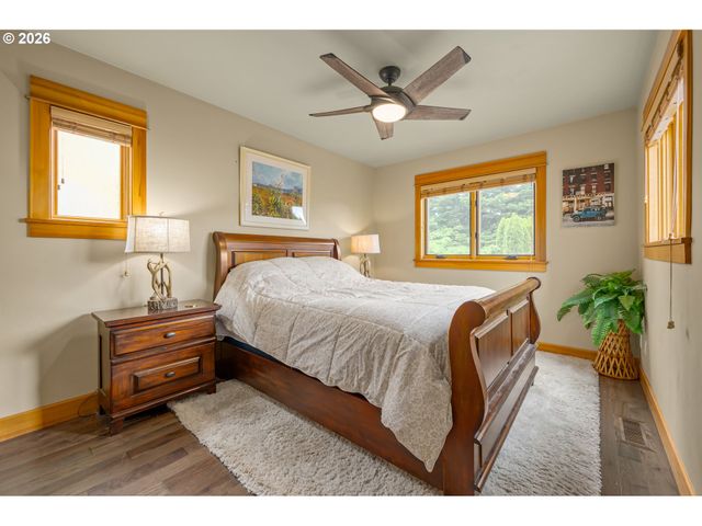 3017 LORD BYRON Pl, Eugene, OR 97408