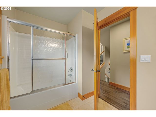 3017 LORD BYRON Pl, Eugene, OR 97408