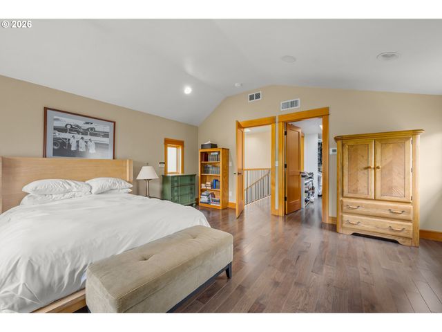 3017 LORD BYRON Pl, Eugene, OR 97408