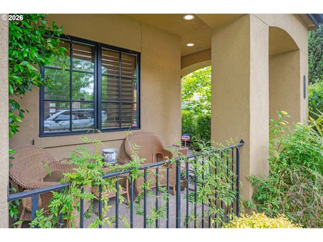 3017 LORD BYRON Pl, Eugene, OR 97408