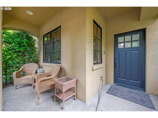 3017 LORD BYRON Pl, Eugene, OR 97408