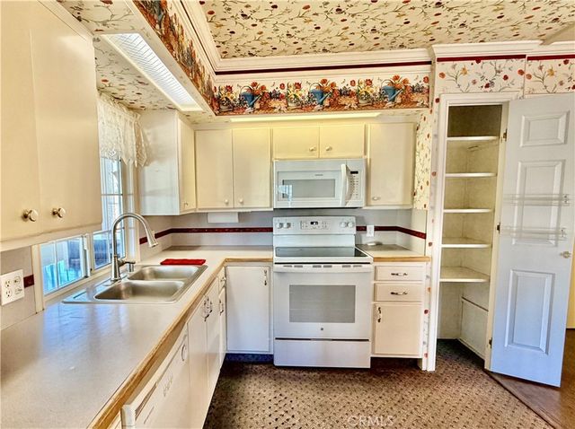 45055 E Florida Avenue 48, Hemet, CA 92544