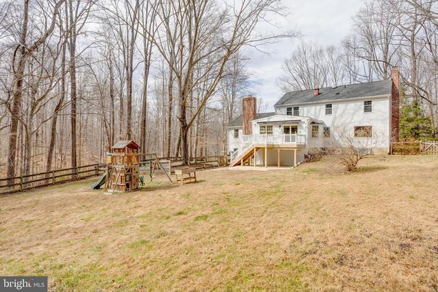 11711 LAKEWOOD LN, Fairfax Station, VA 22039