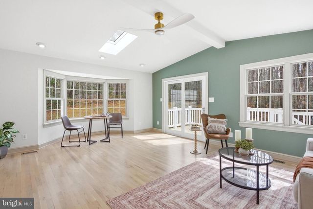 11711 LAKEWOOD LN, Fairfax Station, VA 22039