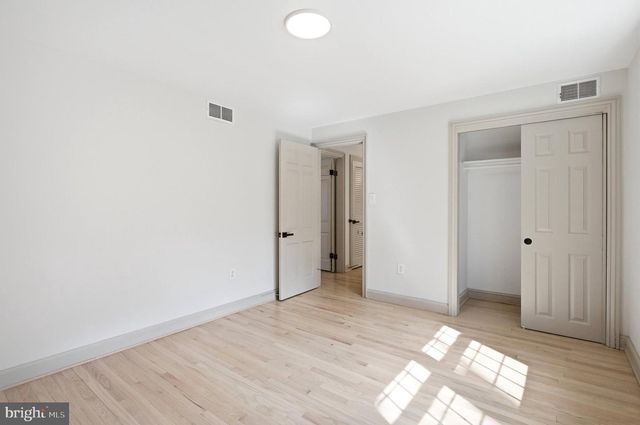 11711 LAKEWOOD LN, Fairfax Station, VA 22039