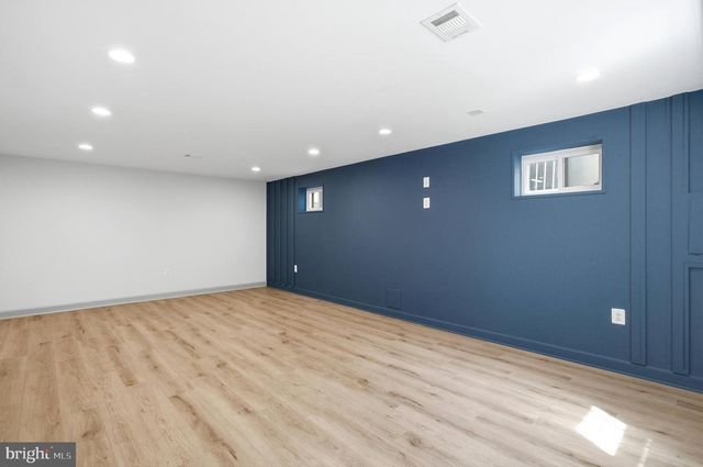 11711 LAKEWOOD LN, Fairfax Station, VA 22039