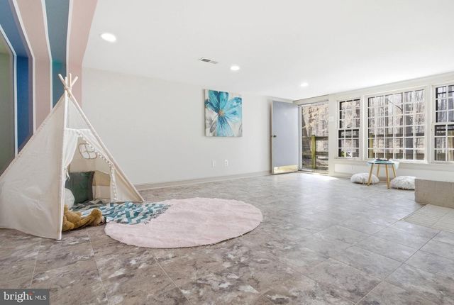 11711 LAKEWOOD LN, Fairfax Station, VA 22039