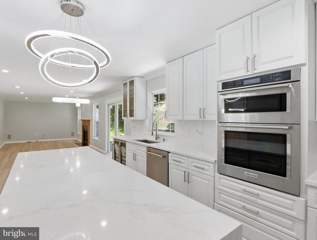 8 QUAILS NEST CT, Baltimore, MD 21236