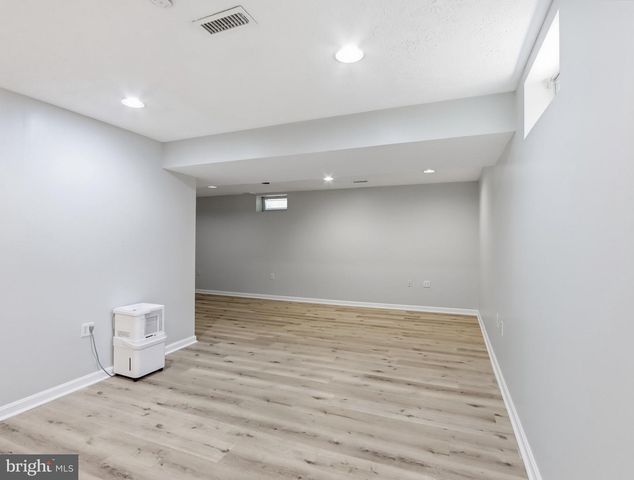 8 QUAILS NEST CT, Baltimore, MD 21236