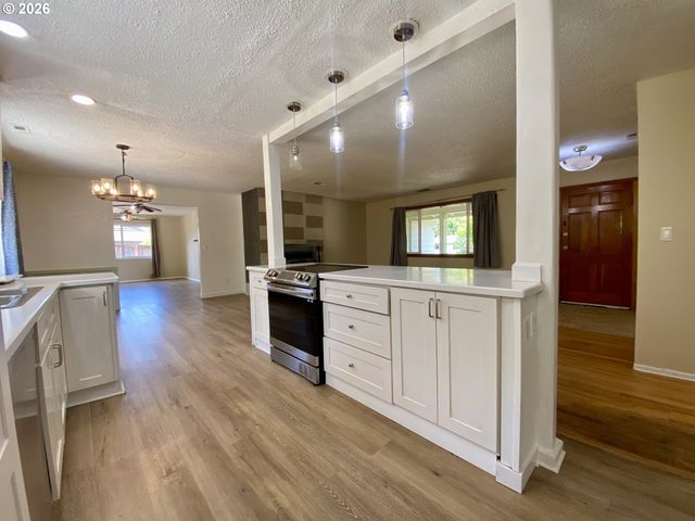 6119 MONTANA Ln, Vancouver, WA 98661