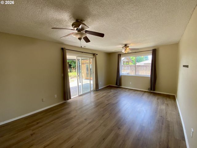 6119 MONTANA Ln, Vancouver, WA 98661