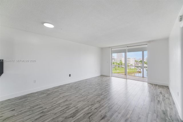 2851 Leonard Drive J505, Aventura, FL 33160