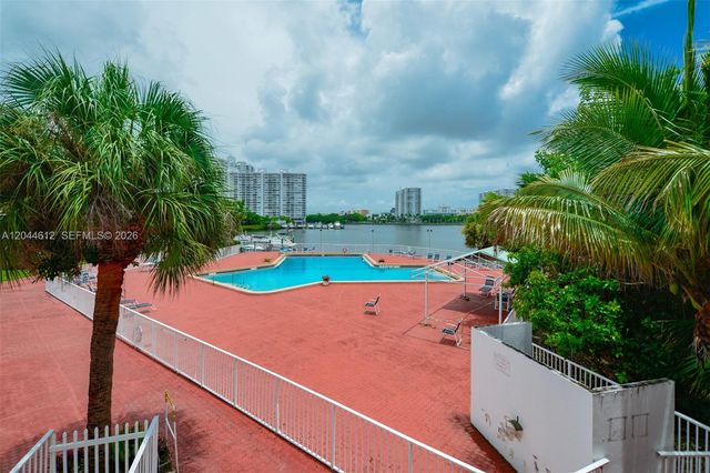 2851 Leonard Drive J505, Aventura, FL 33160