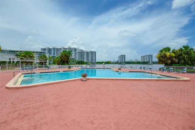 2851 Leonard Drive J505, Aventura, FL 33160