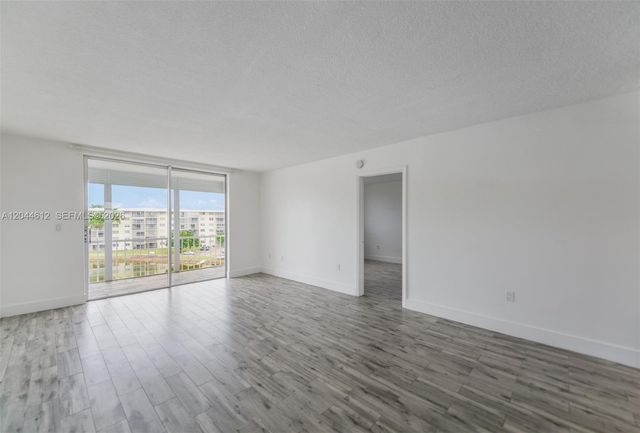 2851 Leonard Drive J505, Aventura, FL 33160
