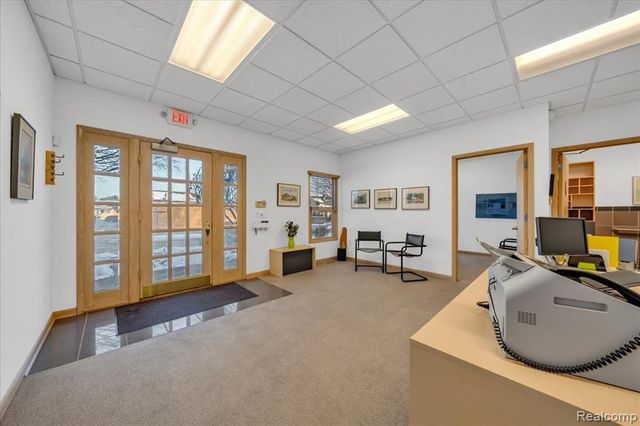 907 W 14 Mile Road, Clawson, MI 48017