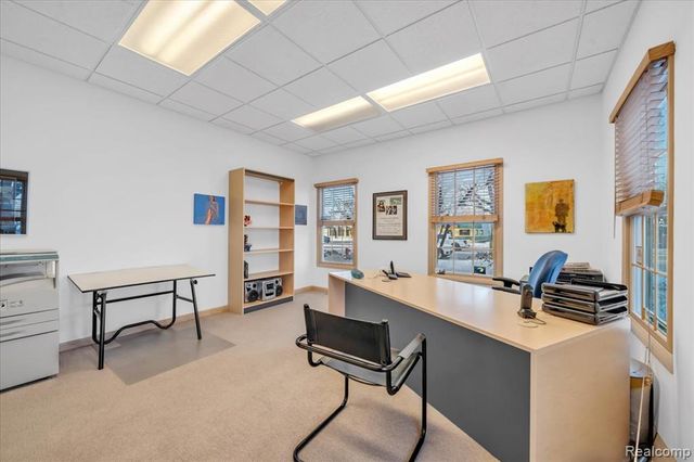 907 W 14 Mile Road, Clawson, MI 48017