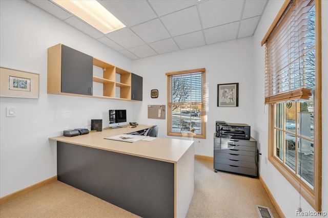 907 W 14 Mile Road, Clawson, MI 48017