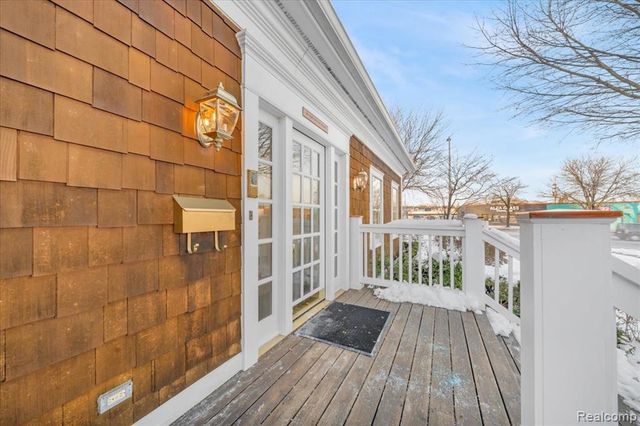 907 W 14 Mile Road, Clawson, MI 48017