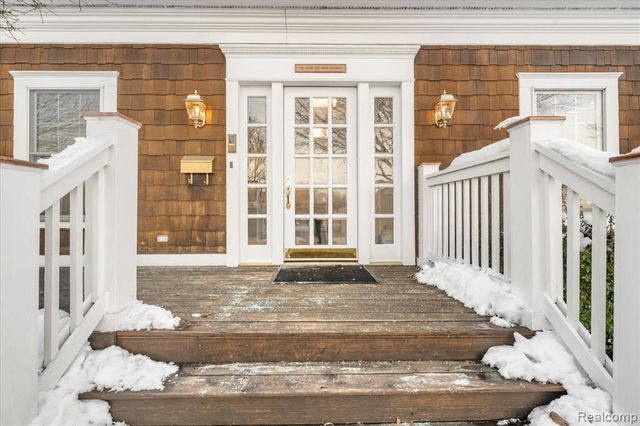 907 W 14 Mile Road, Clawson, MI 48017